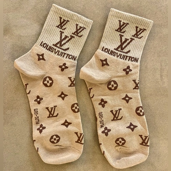 ๐งฆ 5 Pairs Monogram Socks ๐งฆ Bundle Set / 1 color each - Picture 9 of 17